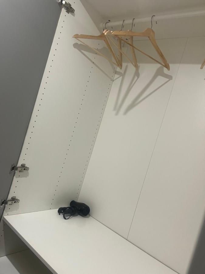 Large Modern Studio Flat Apartment Londra Exterior foto