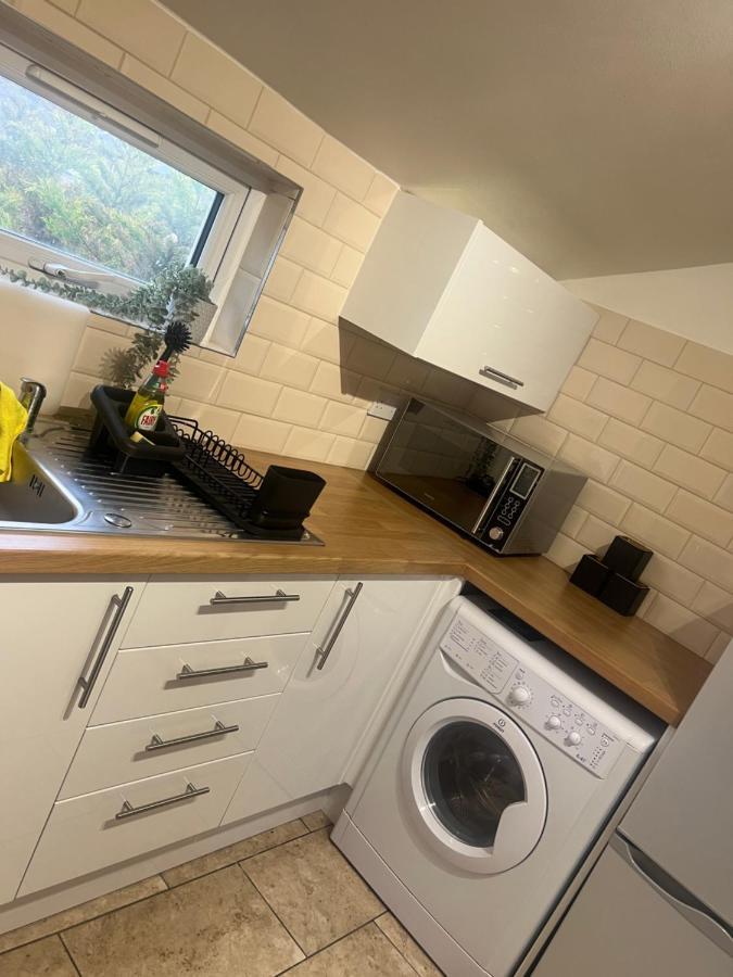 Large Modern Studio Flat Apartment Londra Exterior foto