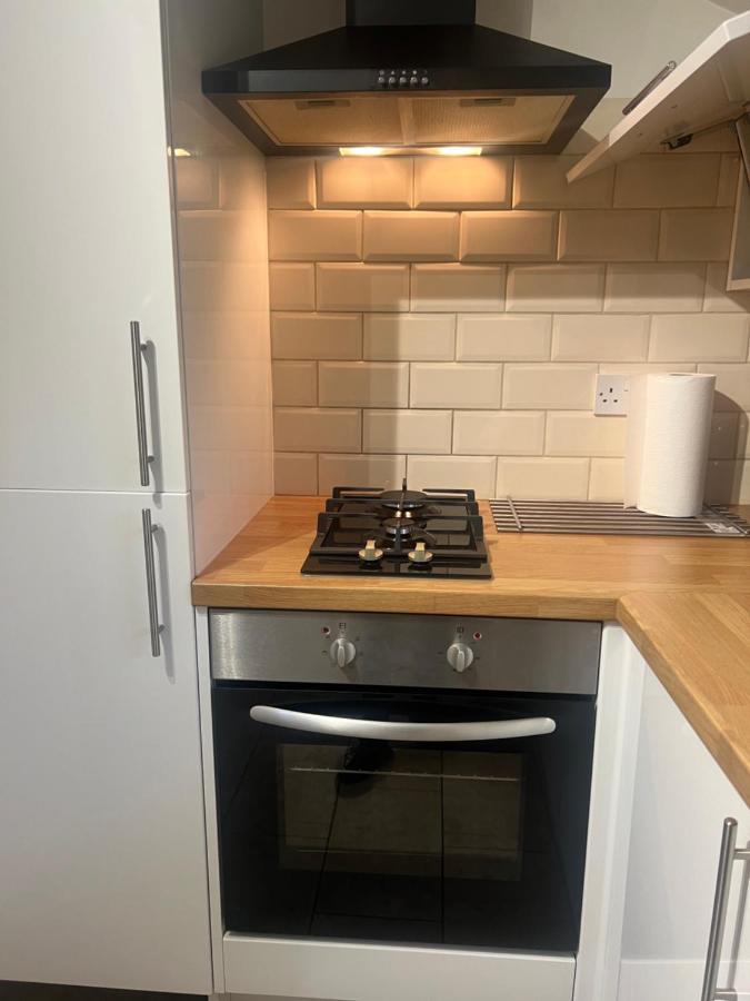 Large Modern Studio Flat Apartment Londra Exterior foto